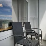 - Haus H, App 0h0508 Lejlighed *